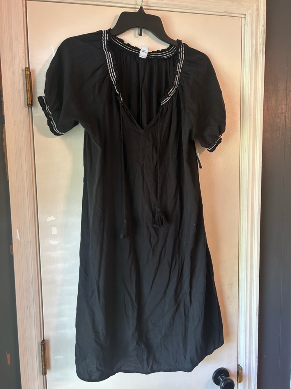 Old Navy Black Boho Tie-Neck Tunic with Tassels